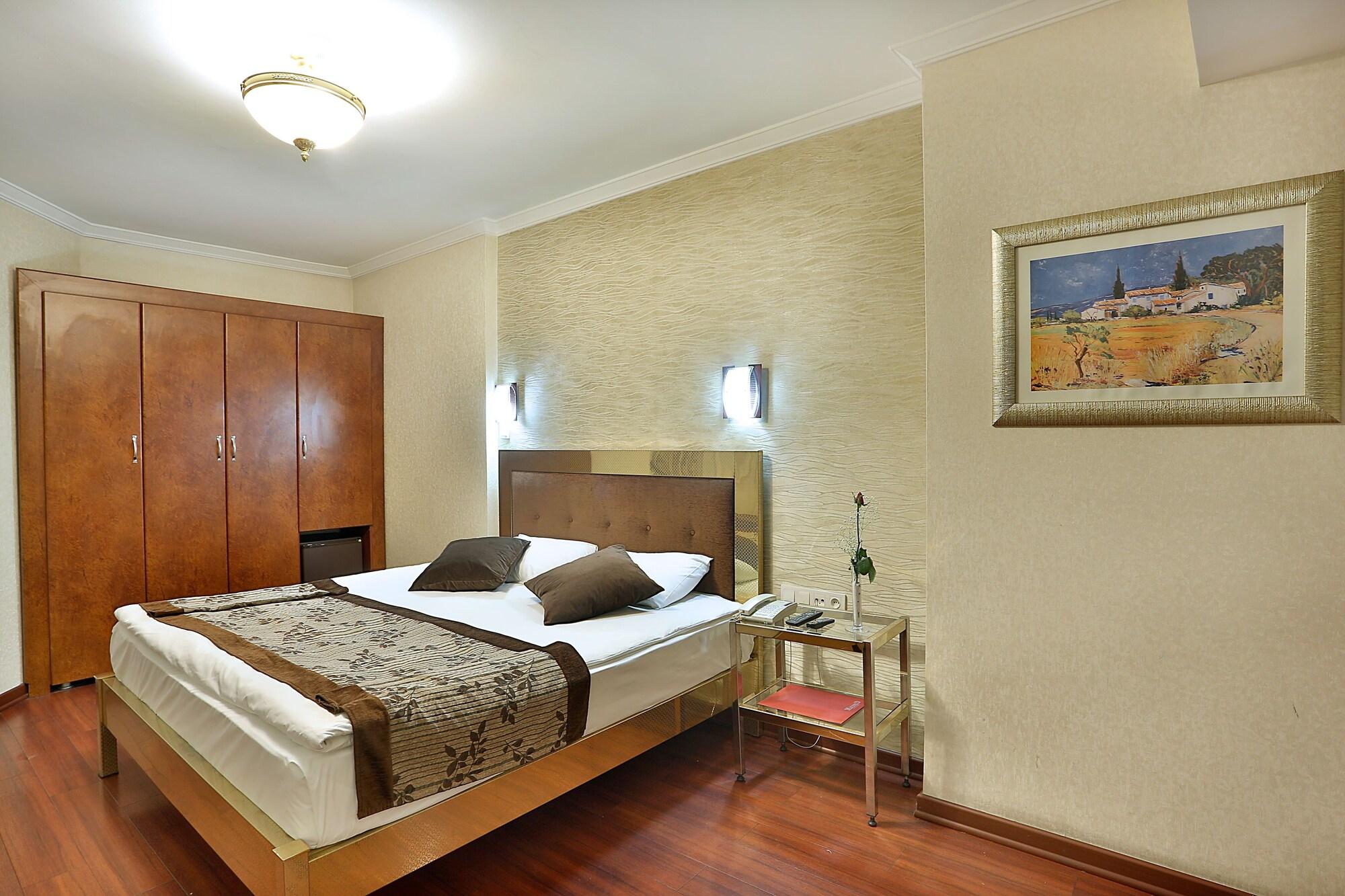 Grand Madrid Hotel Истанбул Екстериор снимка