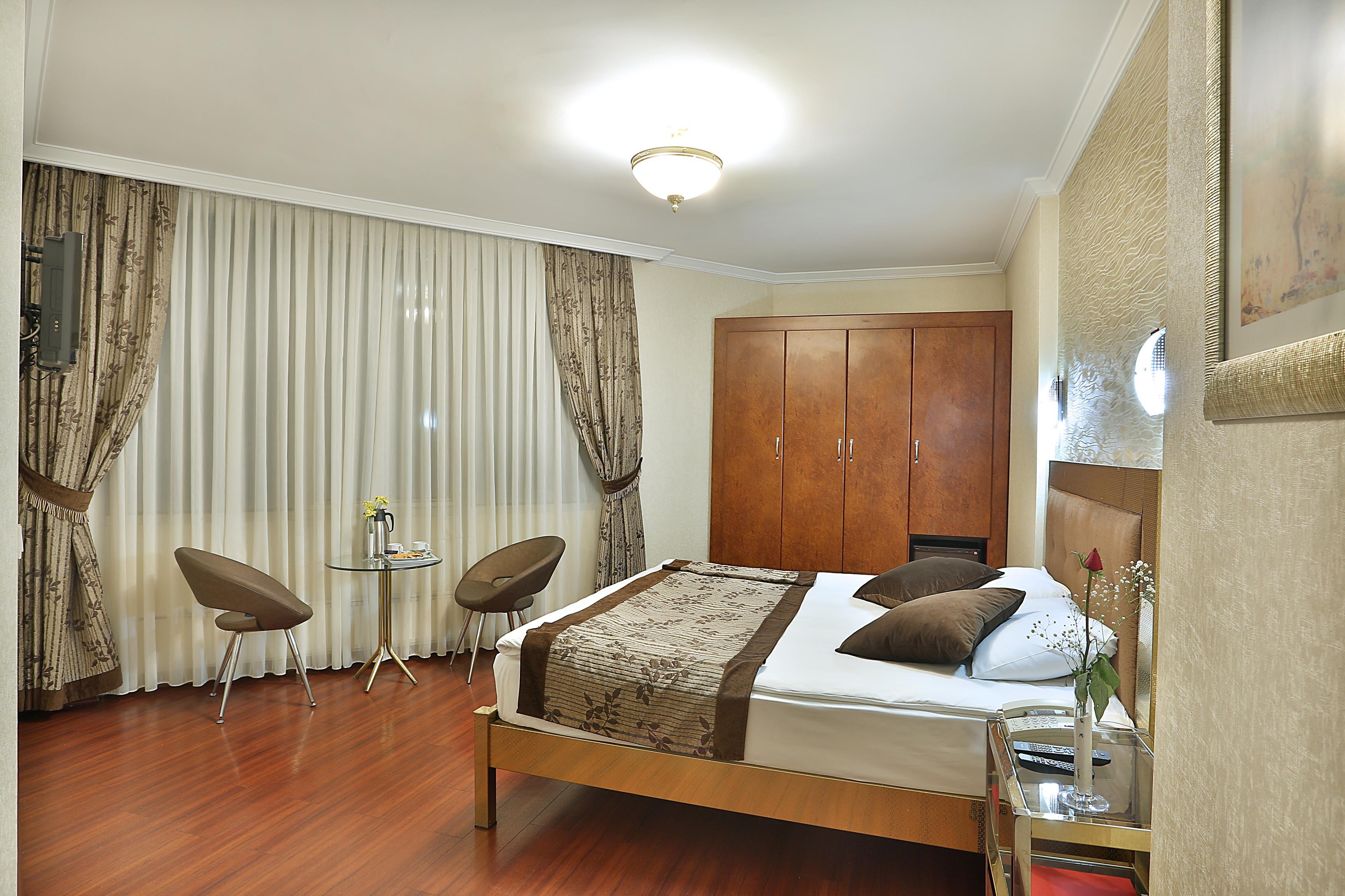 Grand Madrid Hotel Истанбул Екстериор снимка